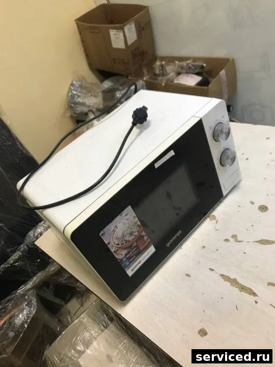 Микроволновая печь Gorenje MO17E1W