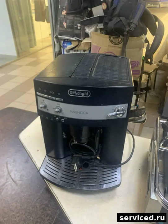Кофемашина DeLonghi ESAM3000.B