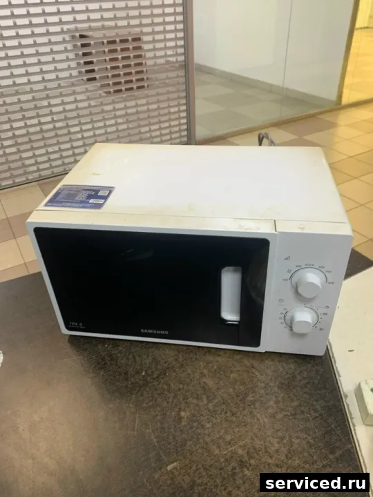 Микроволновая печь Samsung ME81ARW