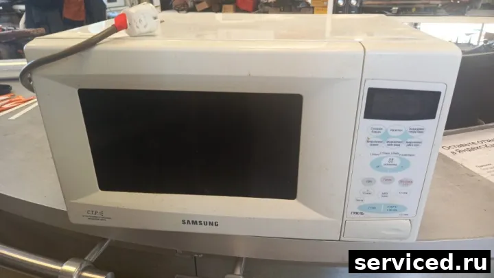 Микроволновая печь Samsung CE2738NR