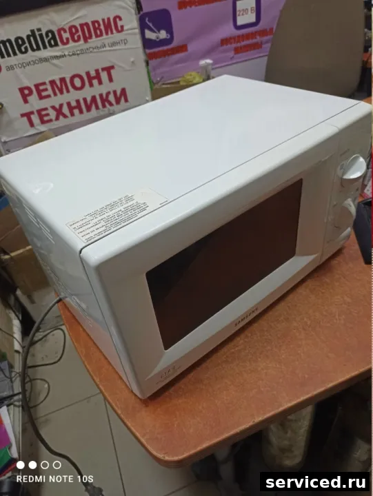 Микроволновая печь Samsung CE2718NR